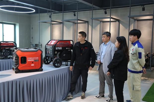 Các chuyên gia VMAT thăm và làm việc với doanh nghiệp khu công nghiệp tại khu vực Hưng yên