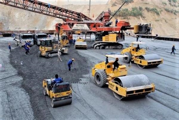 CÔNG NGHỆ BÊ TÔNG ĐẦM LĂN (Roller Compacted Concrete - RCC)