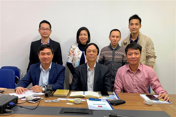 VMAT TRAO ĐỔI HỢP TÁC VỚI TRUNG TÂM CÔNG NGHỆ VẬT LIỆU AMT