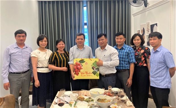 VMAT THĂM, GIAO LƯU VỚI CỰU SINH VIÊN ĐẠI HỌC THỦY LỢI VÀ MỘT SỐ ĐỐI TÁC Ở HẢI DƯƠNG
